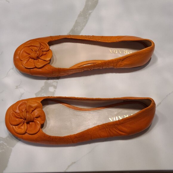 Prada *Vintage* Ballerina Flats EU 39.5 Orange Flower US 9/9.5 - Picture 2 of 12